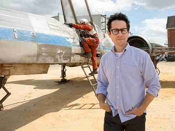star_wars_the_force_awakens-bb8