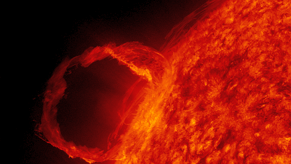 Güneş-corona-korona-kara_delik-nasa