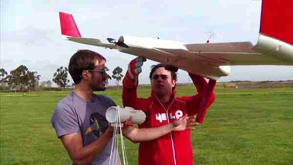 dronla-bayram-dürüm-dron-alphabet