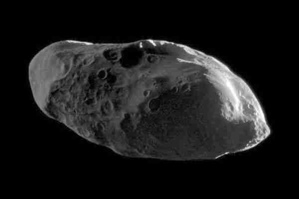 satürn_halkaları-satürn-cassini-nasa-phoebe