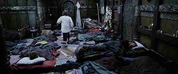 Couples sleep around the warmth of a fir