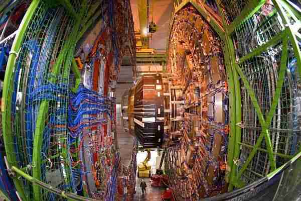 Cern-lhc-parçacık-parçacık_hızlandırıcısı-proton