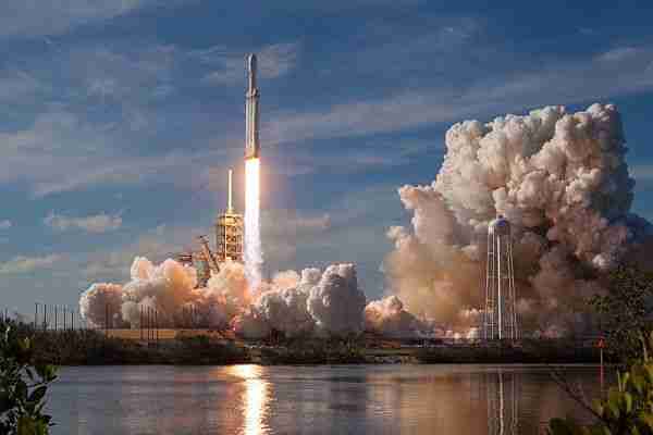 starman-tesla_roadster-falcon_heavy-elon_musk-space_oddity