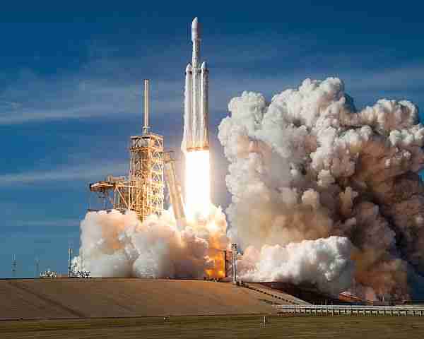 Spacex-100-kez-kullanılan-roket-üretti