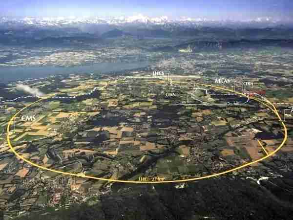 CERN-mini-kara-delik-yaparsa-ne-olur